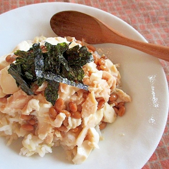 お酢でサッパリ!まるで納豆&ツナマヨ巻きな丼♪